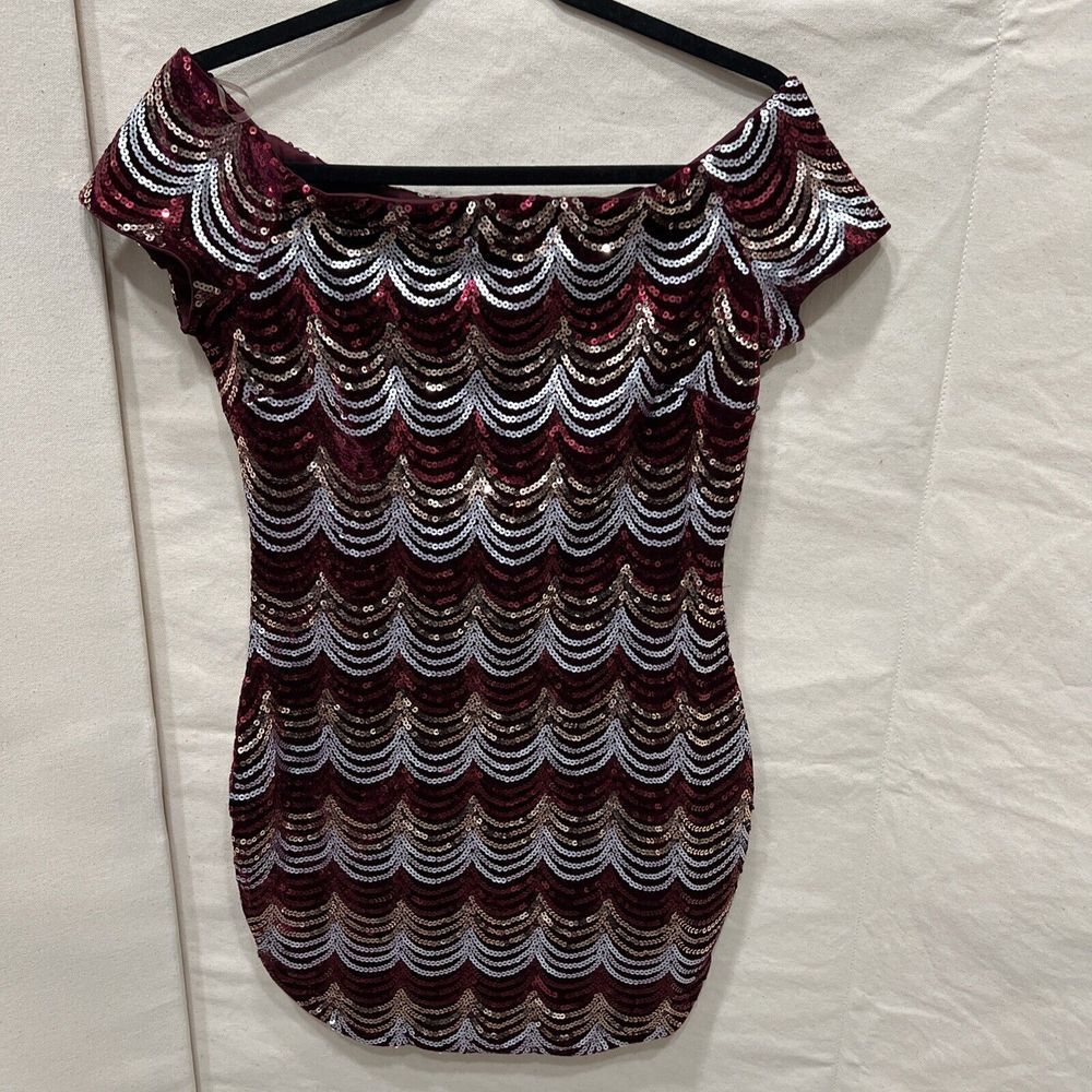 Windsor Store Sequin Burgundy Off Shoulder Formal Dress Prom Fitted‎ Large NWT